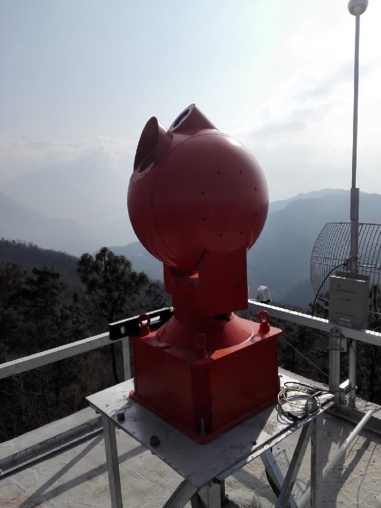 高端定制智慧安防，陕西冠杰 U 型双轴转台，打造立体化安防系统核心