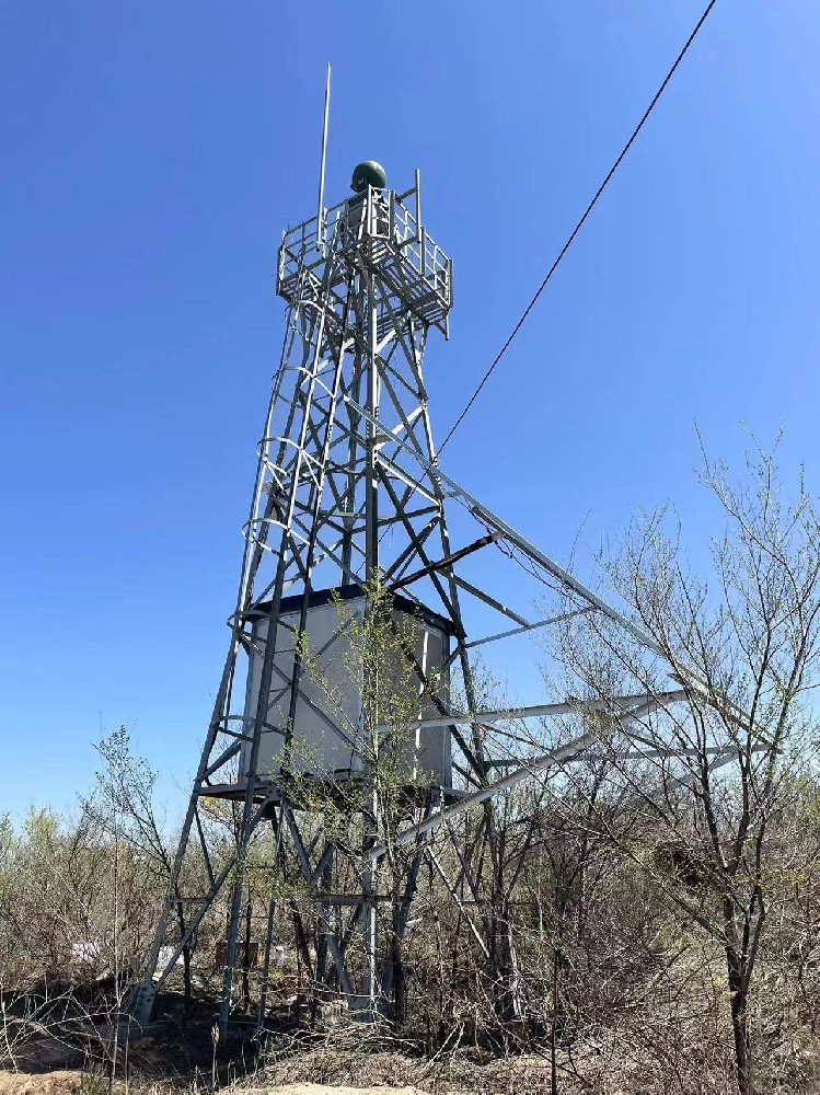 以 U 型之稳 驭双轴之灵 陕西冠杰定制光电转台