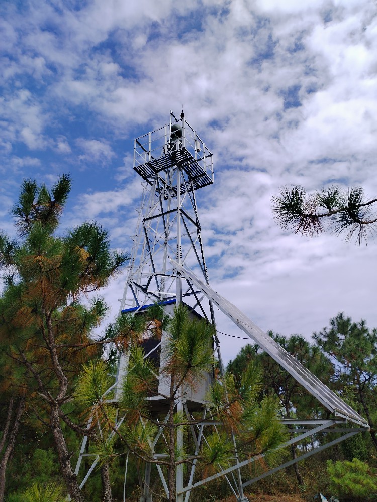陕西智造 全时哨兵 远程安防转台360°昼夜不眠守护边界