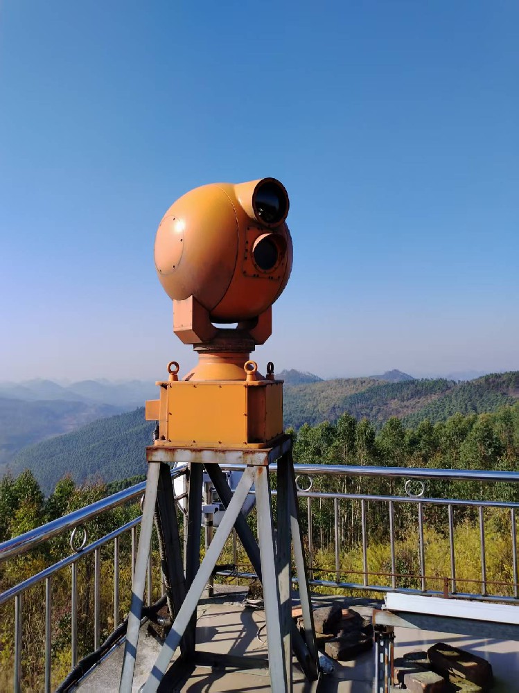 突破光电伺服技术壁垒：陕西冠杰双轴U型架构的冗余设计与颤振抑制